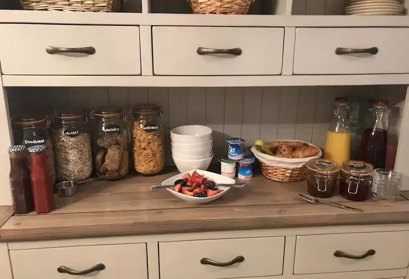 تختخواب و صبحانه Ellesmere