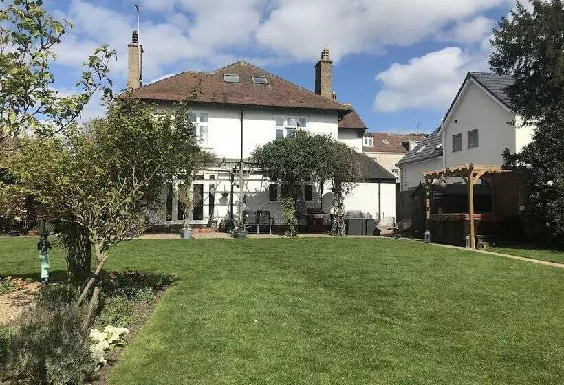 تختخواب و صبحانه Ellesmere