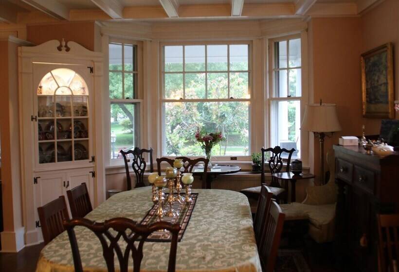 مبيت وإفطار Mooreland Garden Inn