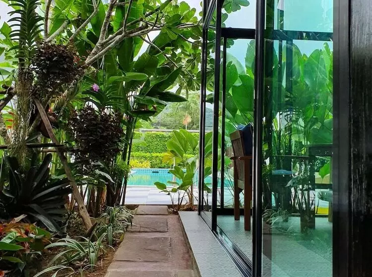 هتل Big Buddha Hillside