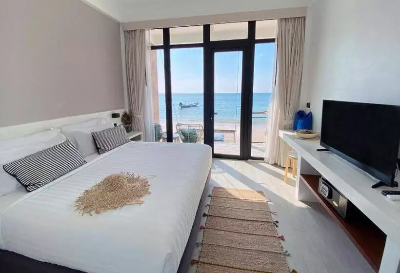 Blue Tao Beach Hotel   Sha Plus