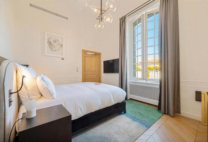 هتل Chateau De La Gaude