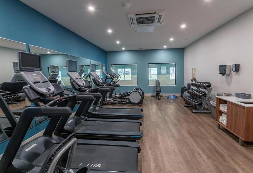 Hotel Holiday Inn Express & Suites   Columbus   Worthington, An Ihg