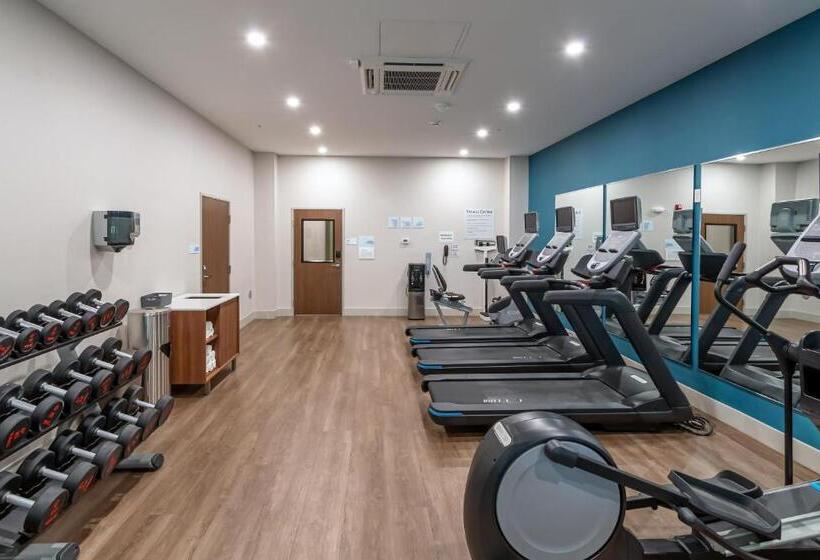 Hotel Holiday Inn Express & Suites   Columbus   Worthington, An Ihg