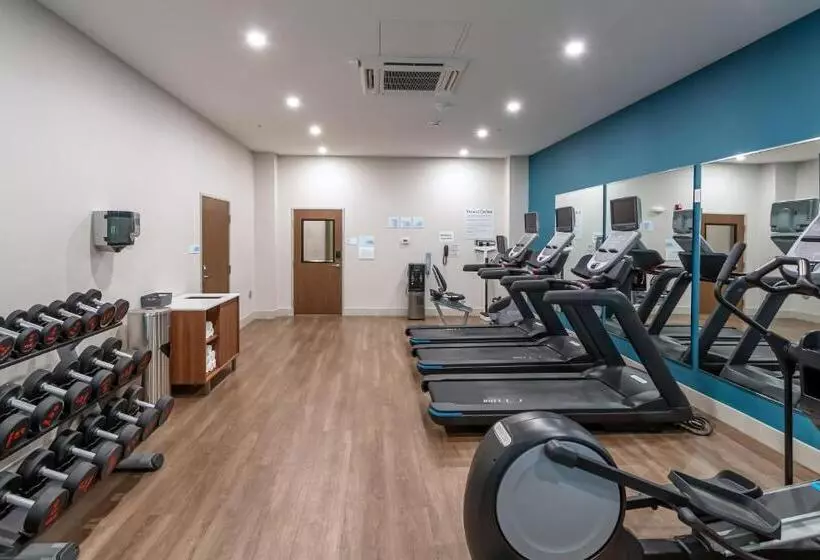 Hotelli Holiday Inn Express & Suites   Columbus   Worthington, An Ihg