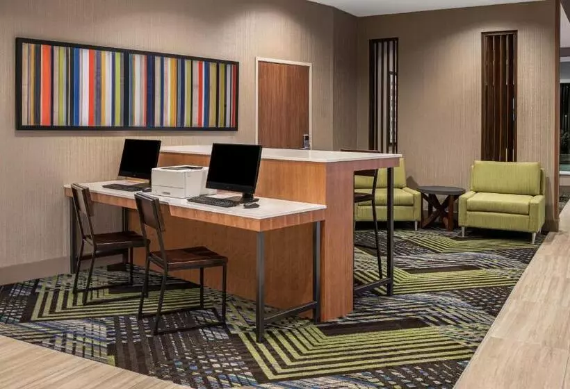 Hotelli Holiday Inn Express & Suites   Odessa I 20, An Ihg