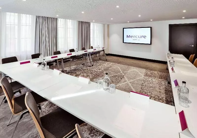 ホテル Mercure Marseille Canebiere Vieuxport