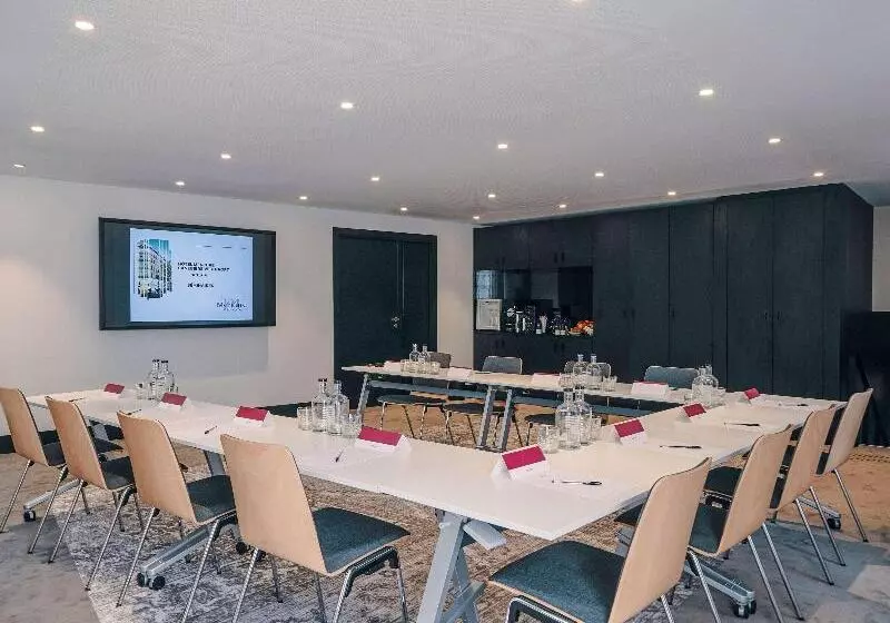 ホテル Mercure Marseille Canebiere Vieuxport