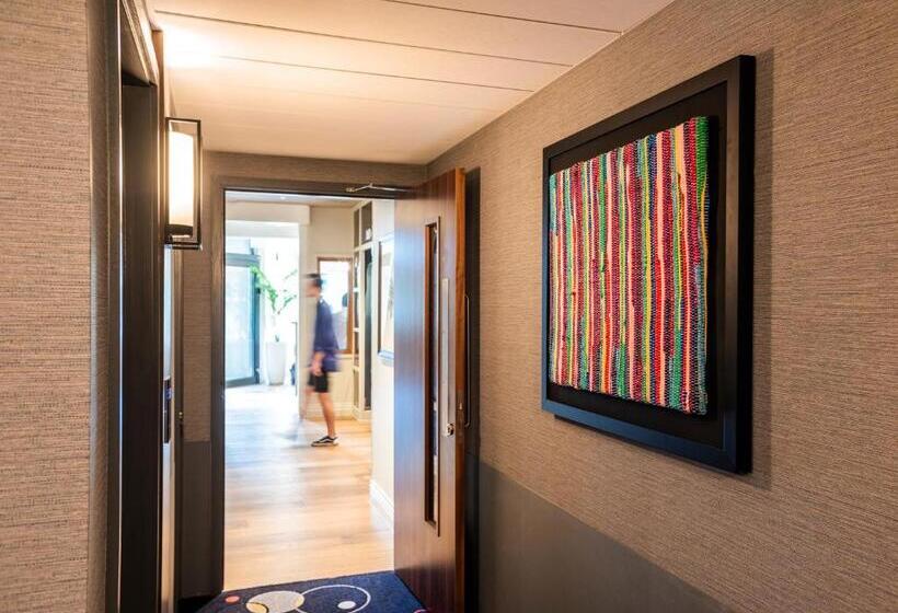 هتل Point A Kensington Olympia