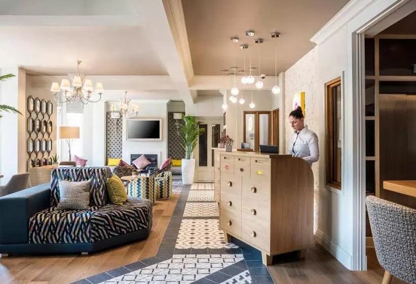 ホテル Point A Kensington Olympia