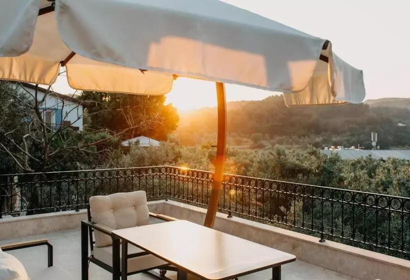 ホテル Od Urla Misafirhane