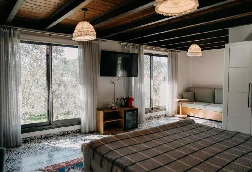 ホテル Od Urla Misafirhane