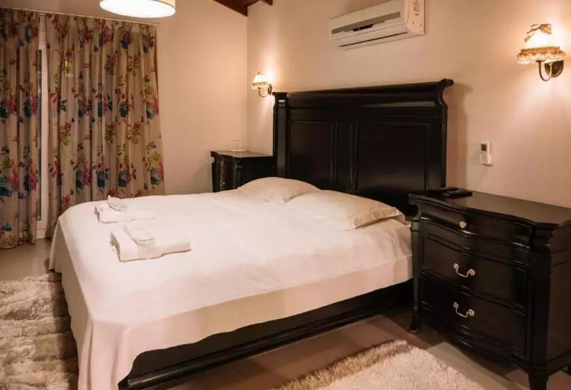 ホテル Od Urla Misafirhane