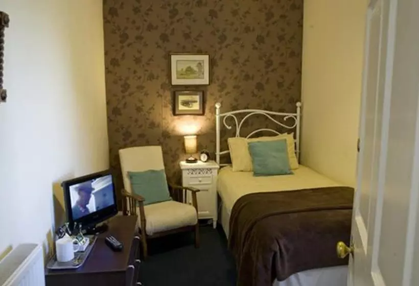 Balmashanner Bed And Breakfast