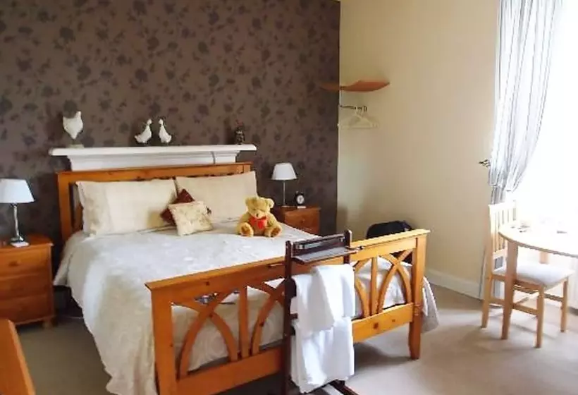 Balmashanner Bed And Breakfast