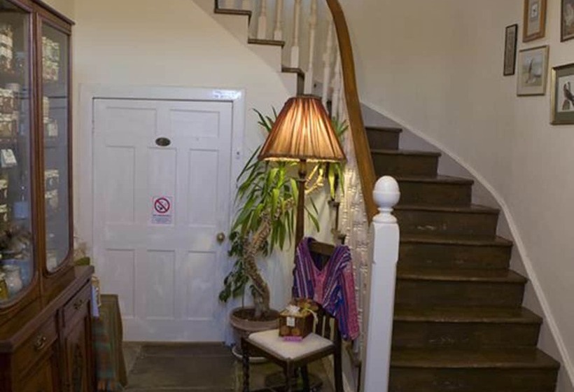 Balmashanner Bed And Breakfast