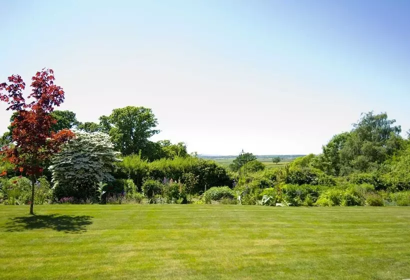 Aamiaismajoitus (B&B) Cleavers Lyng 16th Century Country House