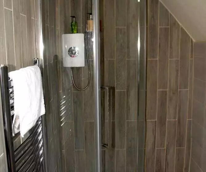 Aamiaismajoitus (B&B) Cleavers Lyng 16th Century Country House