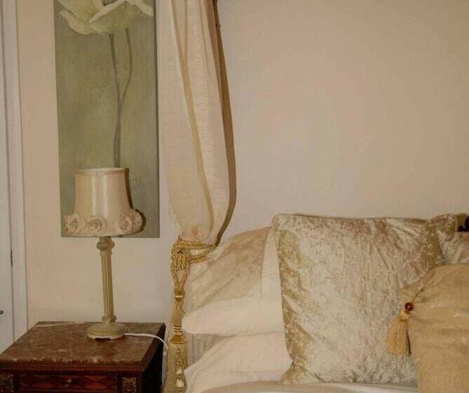 مبيت وإفطار Cleavers Lyng 16th Century Country House