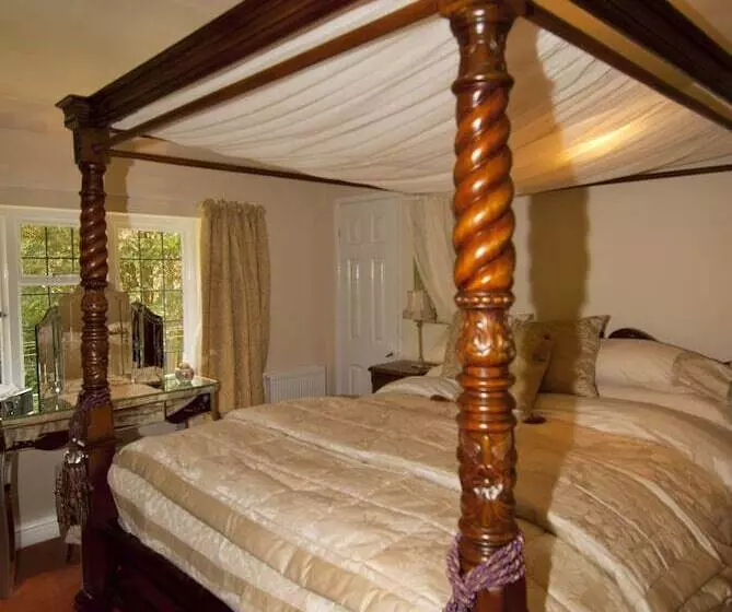 Aamiaismajoitus (B&B) Cleavers Lyng 16th Century Country House