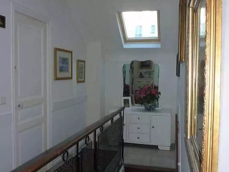 تختخواب و صبحانه La Maison Des Capucines