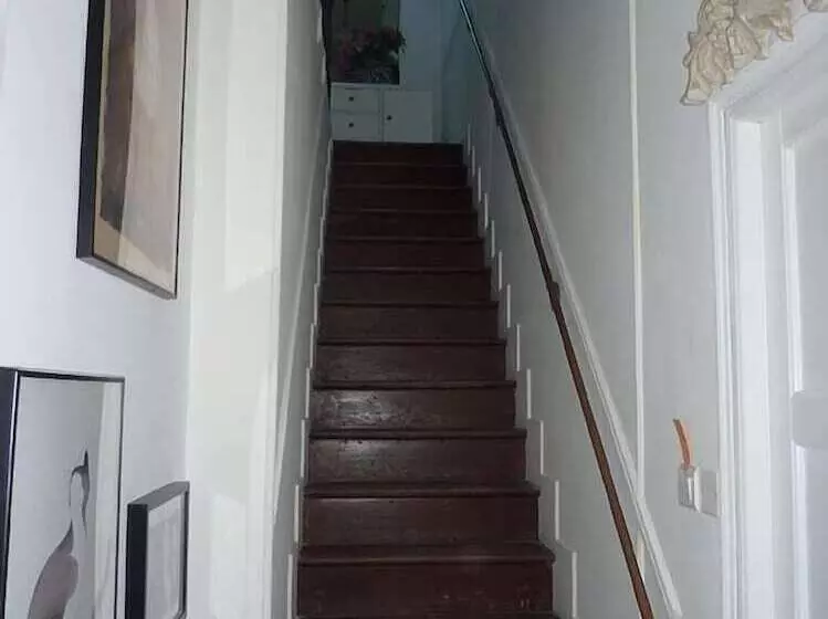 تختخواب و صبحانه La Maison Des Capucines