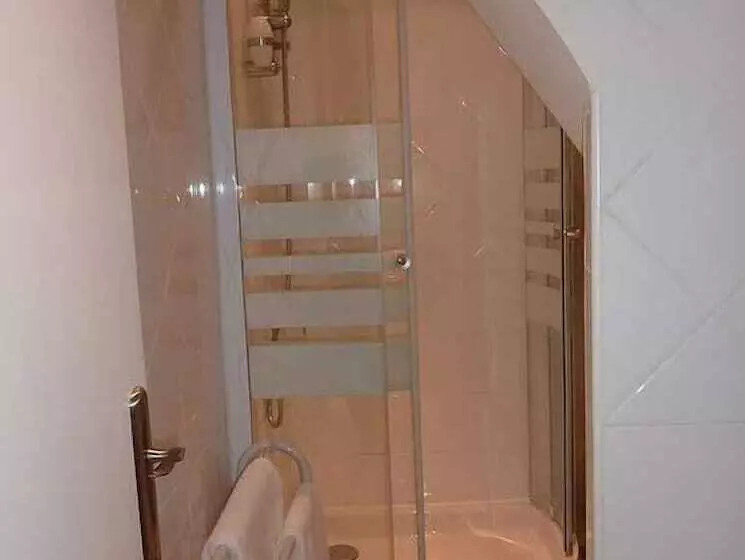 تختخواب و صبحانه La Maison Des Capucines