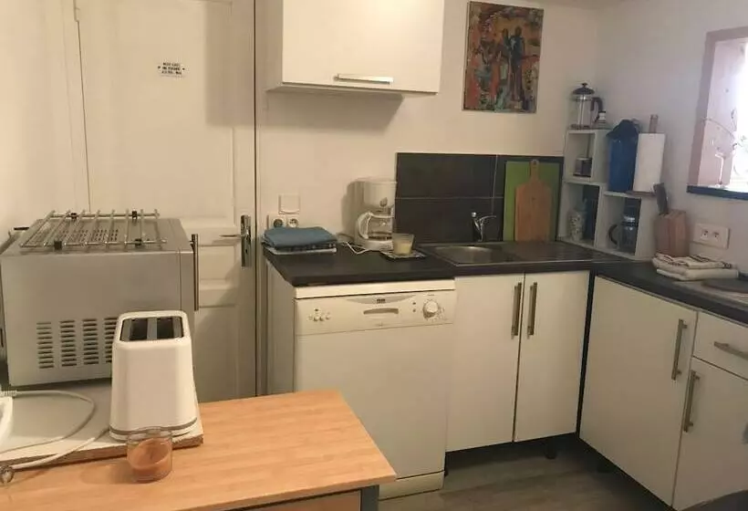 تختخواب و صبحانه La Maison Des Capucines
