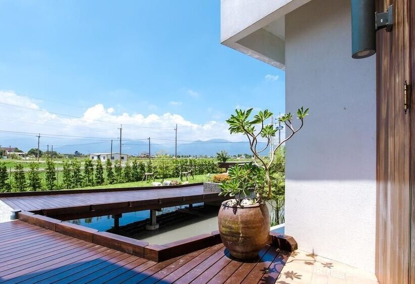 تختخواب و صبحانه Lei Garden Inn