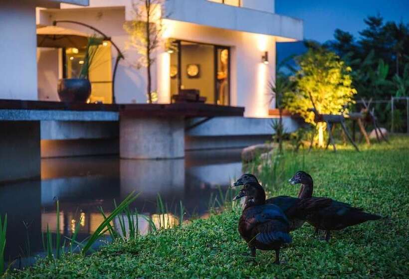 تختخواب و صبحانه Lei Garden Inn