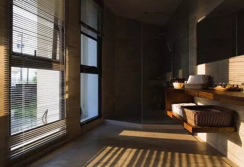 تختخواب و صبحانه Lei Garden Inn
