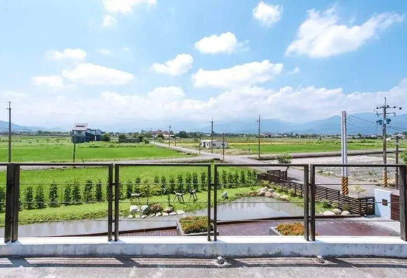 تختخواب و صبحانه Lei Garden Inn