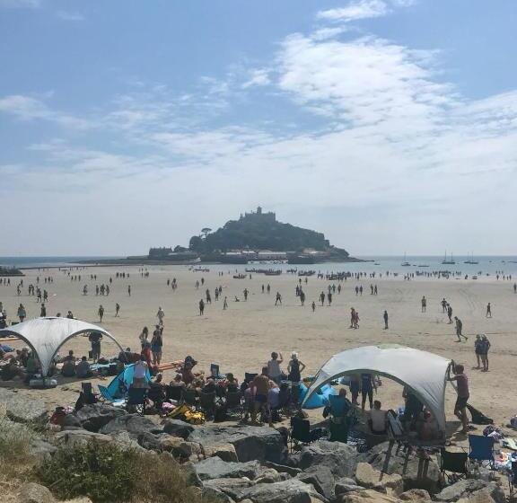 Bed and Breakfast Little Pengelly Farm