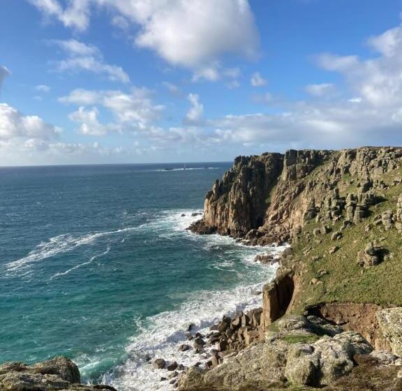 Bed and Breakfast Little Pengelly Farm