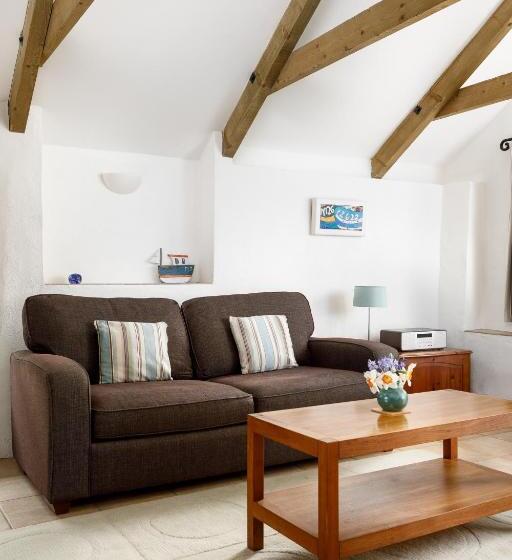 Bed and Breakfast Little Pengelly Farm