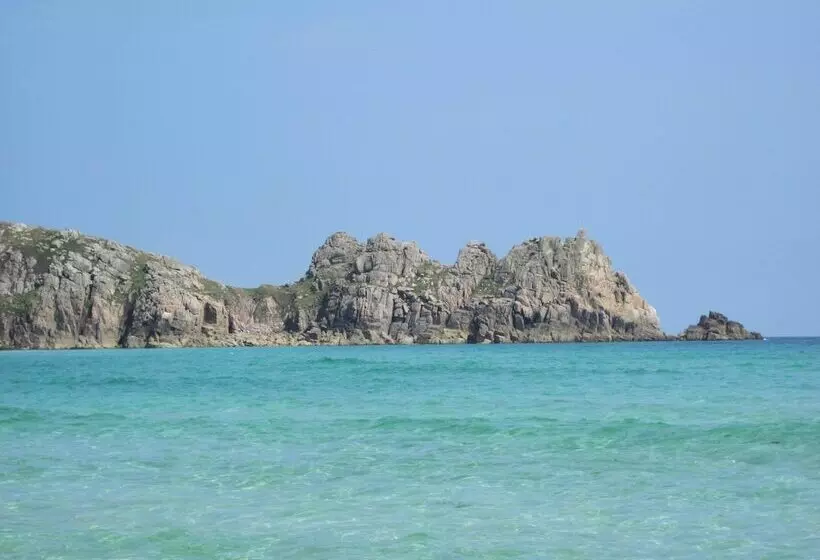 Aamiaismajoitus (B&B) Little Pengelly Farm