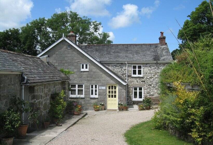 Bed and Breakfast Little Pengelly Farm