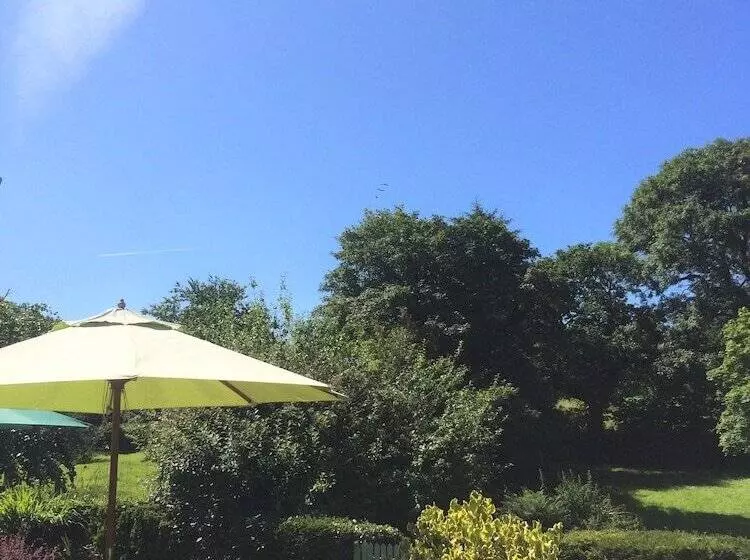 Aamiaismajoitus (B&B) Little Pengelly Farm