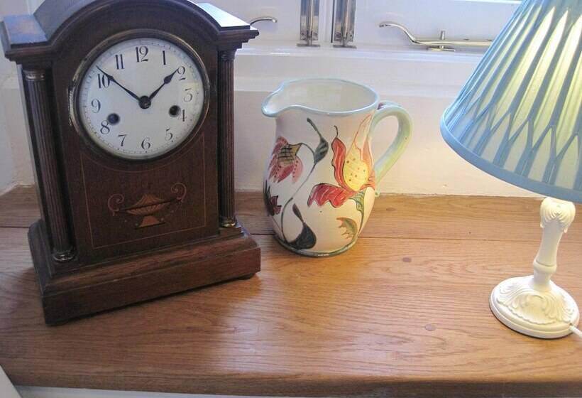 Bed and Breakfast Little Pengelly Farm