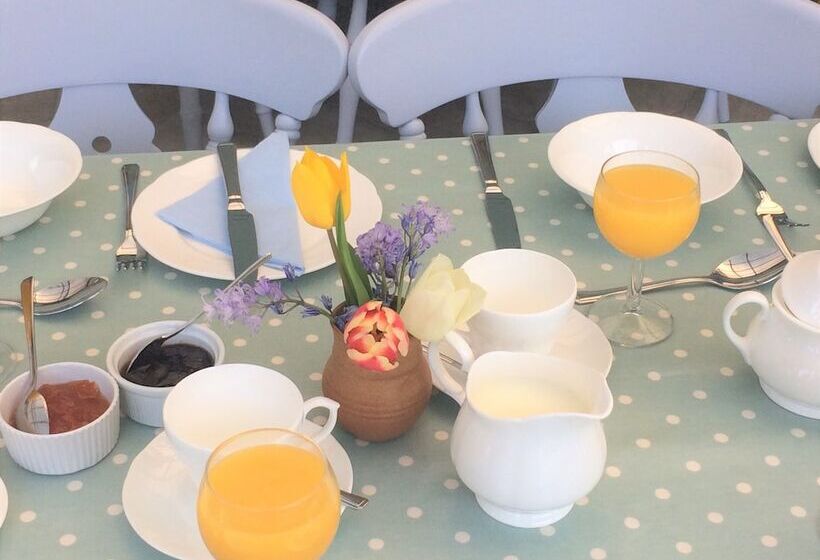 Bed and Breakfast Little Pengelly Farm