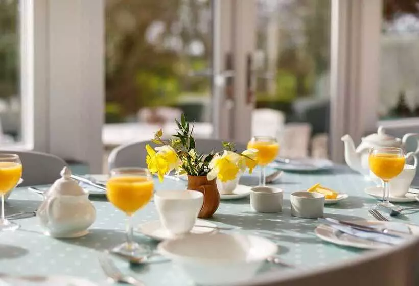 Aamiaismajoitus (B&B) Little Pengelly Farm