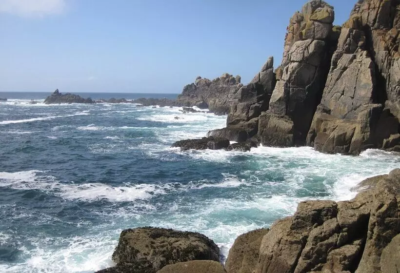 Aamiaismajoitus (B&B) Little Pengelly Farm