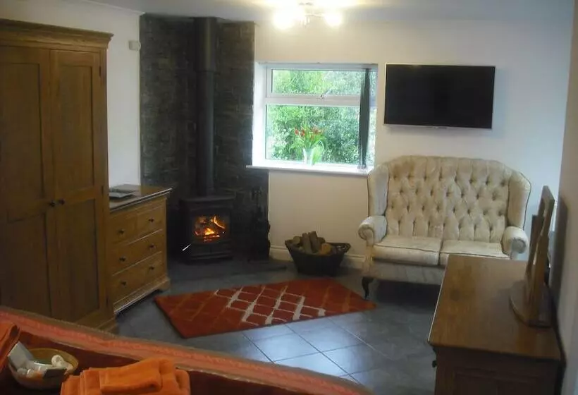 Clouds Bed And Breakfast