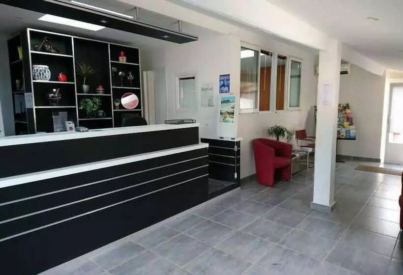 Hotel Camping La Barque