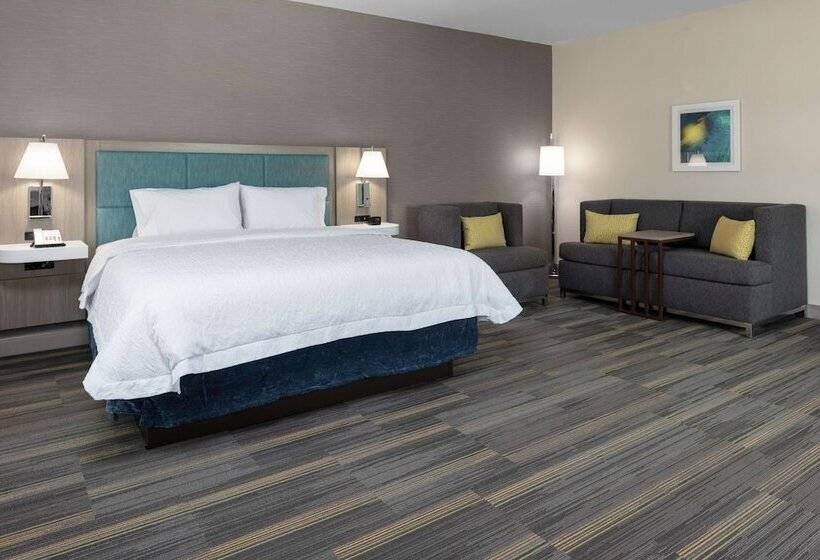 Отель Hampton Inn Dunedin