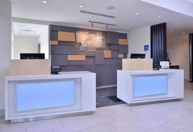 Hotelli Holiday Inn Express & Suites   Olathe West, An Ihg