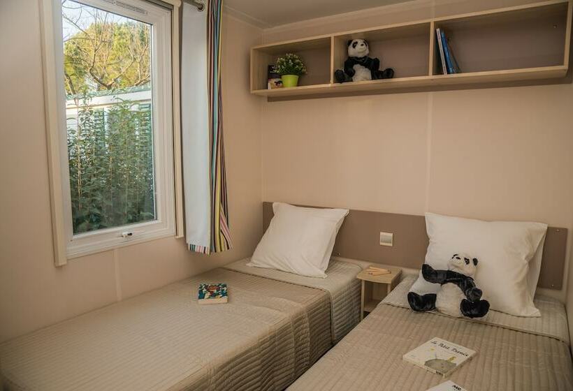 ホテル L Ecolodge L Etoile D Argens