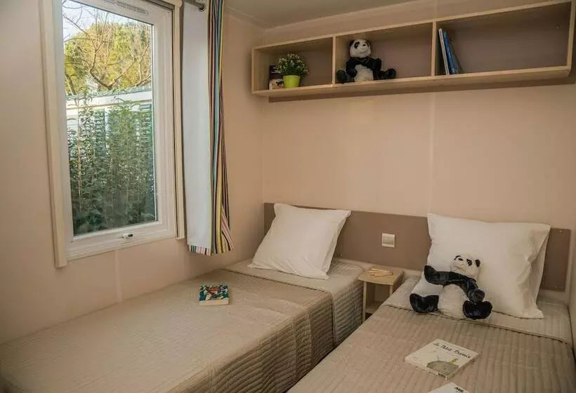 ホテル L Ecolodge L Etoile D Argens