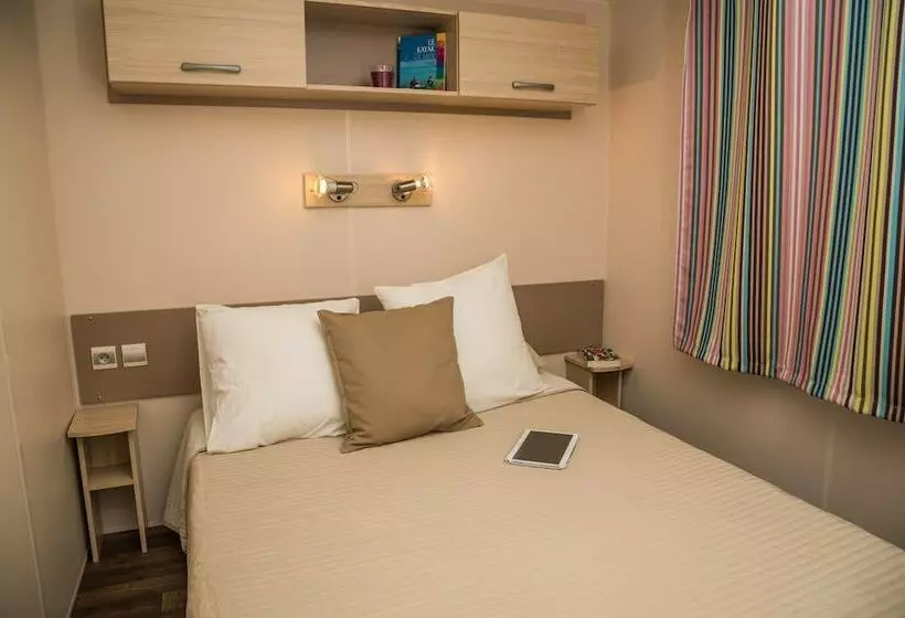ホテル L Ecolodge L Etoile D Argens