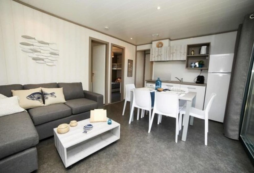 ホテル L Ecolodge L Etoile D Argens